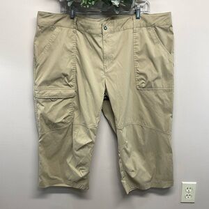 Columbia Silver Ridge Stretch Omni Shield Capri Cargo Pants  UPF 30 Size 22W